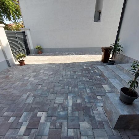 Premium Central Apartment Oradea Exterior foto