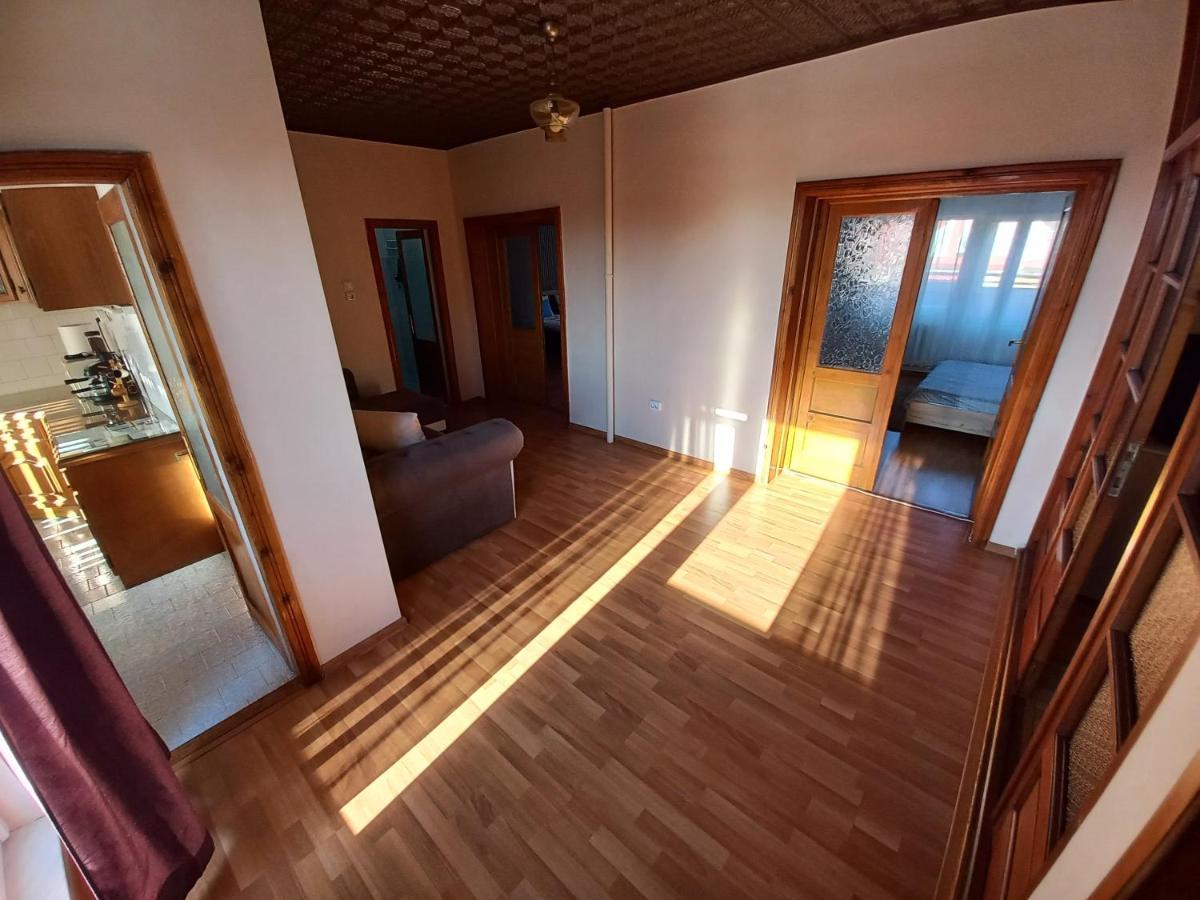 Premium Central Apartment Oradea Exterior foto
